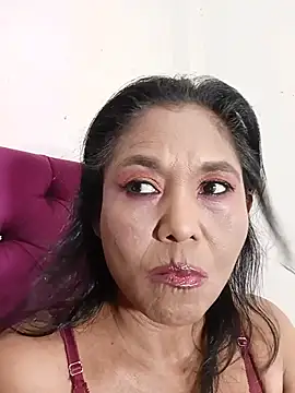 tiffany Bitch online show from July 18, 2026, 4:27 am
