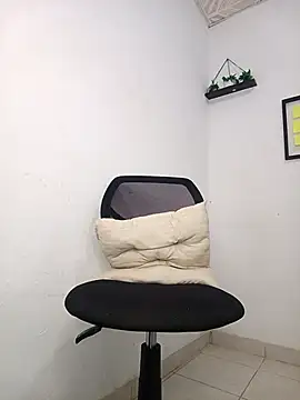 Snapshot of lianisrose chatting on March 15, 2026, 1:11 am lianisrose online show from March 15, 2026, 1:11 am