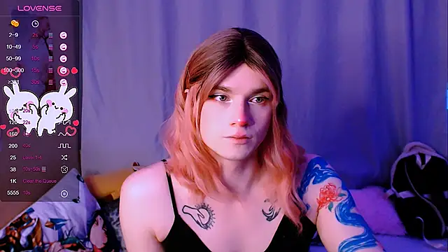 Alice Hells online show from December 14, 2025, 5:57 am