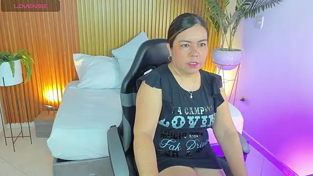 Snapshot of nahia_13 chatting on May 2, 2026, 12:43 pm nahia 13 online show from May 2, 2026, 12:43 pm