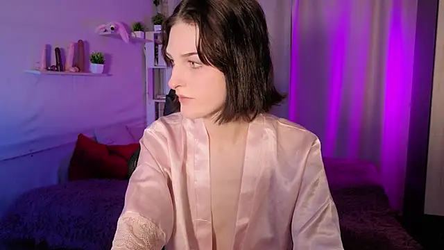 Snapshot of Sweet_Paradox chatting on September 29, 2025, 5:01 am Sweet Paradox online show from September 29, 2025, 5:01 am