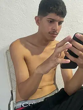 LiamGadiell online show from April 5, 2026, 10:40 pm