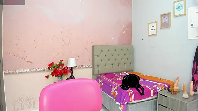 lauren rios7 online show from November 14, 2025, 1:21 pm