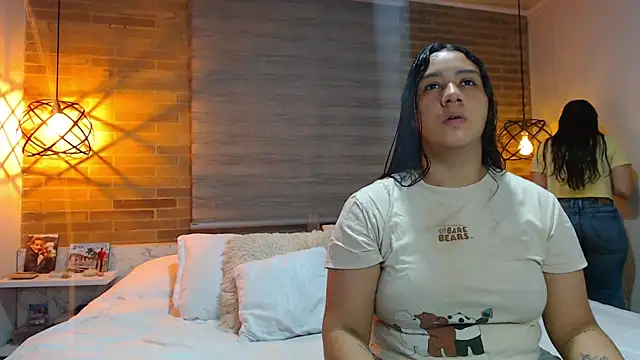 Scarlett Jazmin online show from November 26, 2025, 9:43 am