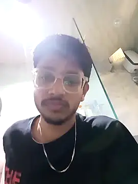 Snapshot of skinnyyyyyyyyy chatting on November 4, 2025, 4:44 am skinnyyyyyyyyy online show from November 4, 2025, 4:44 am