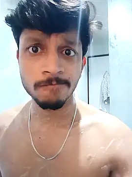 skinnyyyyyyyyy online show from April 18, 2026, 3:10 am