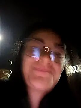 Snapshot of Hanna_Kinsley chatting on December 10, 2024, 10:58 pm Hanna Kinsley online show from December 10, 2024, 10:58 pm