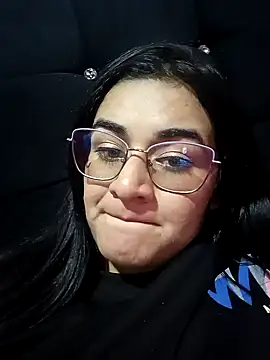 Snapshot of Hanna_Kinsley chatting on December 12, 2024, 2:15 am Hanna Kinsley online show from December 12, 2024, 2:15 am