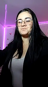 Snapshot of Hanna_Kinsley chatting on January 6, 2025, 11:31 pm Hanna Kinsley online show from January 6, 2025, 11:31 pm