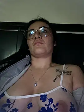 Snapshot of Hanna_Kinsley chatting on January 24, 2025, 4:37 am Hanna Kinsley online show from January 24, 2025, 4:37 am