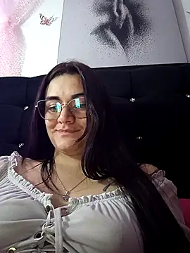 Snapshot of Hanna_Kinsley chatting on February 20, 2025, 11:21 pm Hanna Kinsley online show from February 20, 2025, 11:21 pm