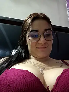 Snapshot of Hanna_Kinsley chatting on February 24, 2025, 3:33 am Hanna Kinsley online show from February 24, 2025, 3:33 am