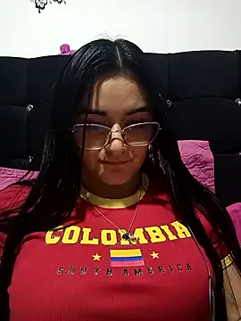 Snapshot of Hanna_Kinsley chatting on March 21, 2025, 3:44 am Hanna Kinsley online show from March 21, 2025, 3:44 am