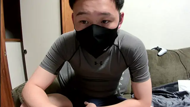 Snapshot of tuki_fu chatting on December 16, 2024, 11:33 am tuki fu online show from December 16, 2024, 11:33 am