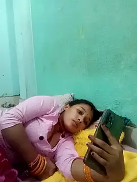 Snapshot of Surajpuja79 chatting on February 17, 2026, 8:44 am Surajpuja79 online show from February 17, 2026, 8:44 am