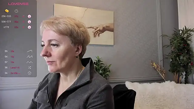 Snapshot of Nika_Smit chatting on December 24, 2024, 9:06 am Nika Smit online show from December 24, 2024, 9:06 am