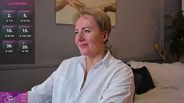 Snapshot of Nika_Smit chatting on January 10, 2025, 1:09 pm Nika Smit online show from January 10, 2025, 1:09 pm