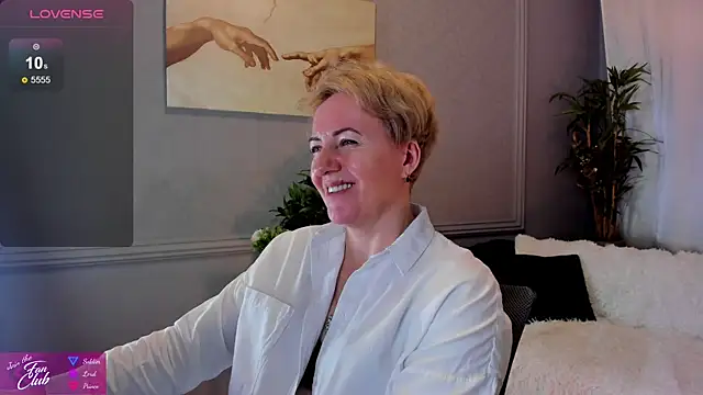 Snapshot of Nika_Smit chatting on January 17, 2025, 1:03 pm Nika Smit online show from January 17, 2025, 1:03 pm