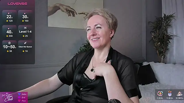 Snapshot of Nika_Smit chatting on February 1, 2025, 11:21 am Nika Smit online show from February 1, 2025, 11:21 am