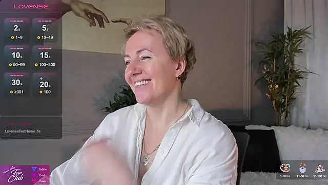 Snapshot of Nika_Smit chatting on February 9, 2025, 8:11 am Nika Smit online show from February 9, 2025, 8:11 am