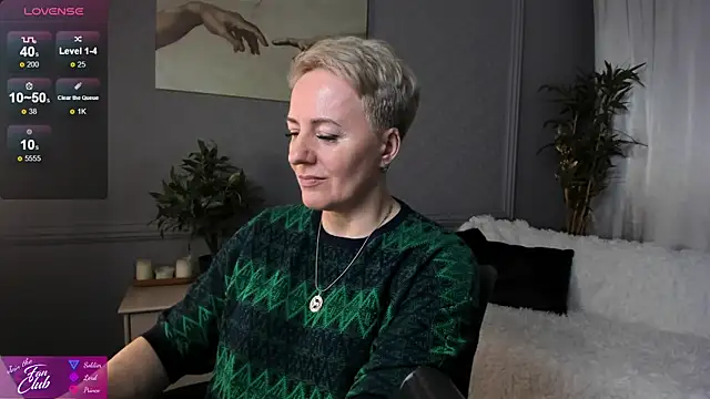 Snapshot of Nika_Smit chatting on March 3, 2025, 2:26 pm Nika Smit online show from March 3, 2025, 2:26 pm