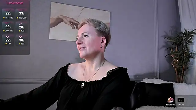 Snapshot of Nika_Smit chatting on March 4, 2025, 11:51 am Nika Smit online show from March 4, 2025, 11:51 am
