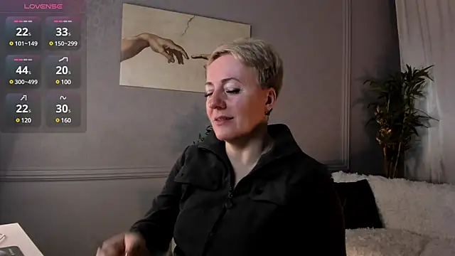 Snapshot of Nika_Smit chatting on March 16, 2025, 5:36 am Nika Smit online show from March 16, 2025, 5:36 am