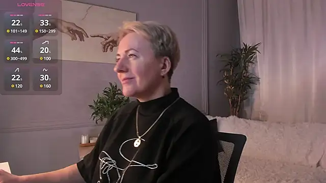 Snapshot of Nika_Smit chatting on March 22, 2025, 5:39 am Nika Smit online show from March 22, 2025, 5:39 am