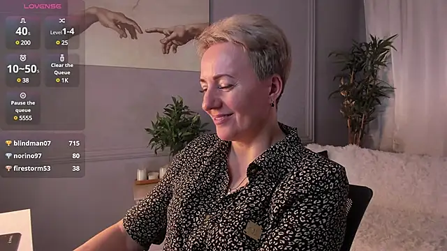 Snapshot of Nika_Smit chatting on March 22, 2025, 11:42 am Nika Smit online show from March 22, 2025, 11:42 am