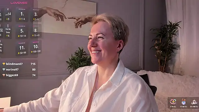 Snapshot of Nika_Smit chatting on March 22, 2025, 2:47 pm Nika Smit online show from March 22, 2025, 2:47 pm