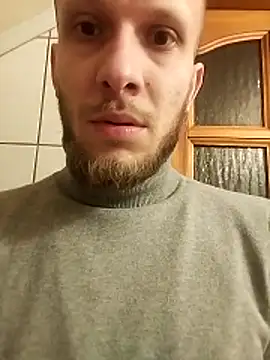 hoot denis28 online show from December 26, 2024, 2:16 pm