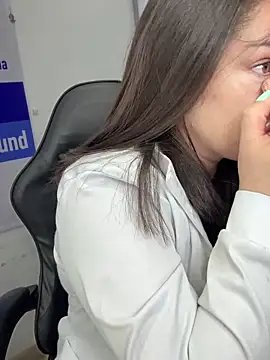 Snapshot of NATHALIA-28_ chatting on March 18, 2026, 12:30 pm NATHALIA-28 online show from March 18, 2026, 12:30 pm