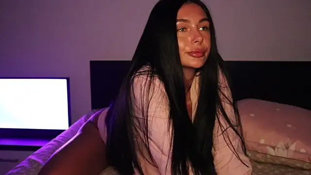IvyKaelani online show from June 12, 2026, 3:33 pm