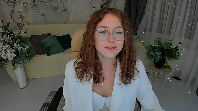 Snapshot of SereneFlame chatting on September 10, 2025, 3:56 pm SereneFlame online show from September 10, 2025, 3:56 pm