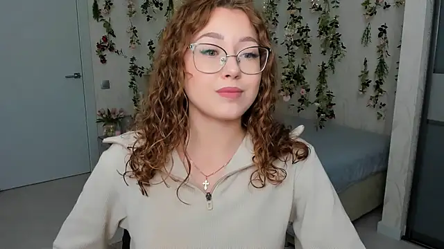 Snapshot of SereneFlame chatting on October 1, 2025, 10:10 am SereneFlame online show from October 1, 2025, 10:10 am