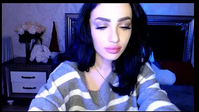 NancyLovee  online show from January 11, 2025, 11:24 pm