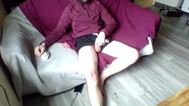 maccdaddy87 online show from April 2, 2026, 8:17 pm