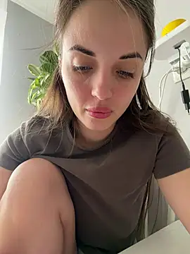 AmiLavs online show from March 23, 2026, 9:57 am