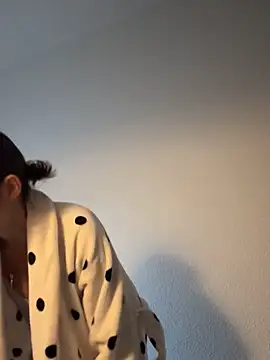 Snapshot of EmilyWi_ chatting on October 10, 2025, 3:55 pm EmilyWi  online show from October 10, 2025, 3:55 pm