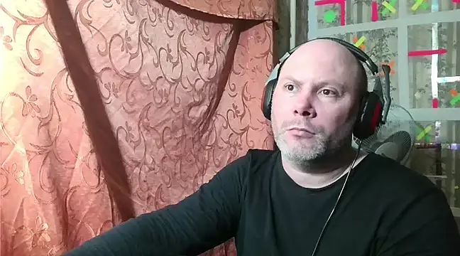 Snapshot of AgnichBan chatting on February 14, 2025, 7:23 pm AgnichBan online show from February 14, 2025, 7:23 pm