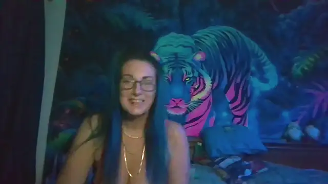 tattoomilf86 online show from January 17, 2026, 10:35 pm