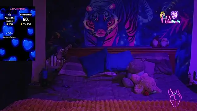 tattoomilf86 online show from February 3, 2026, 8:58 pm