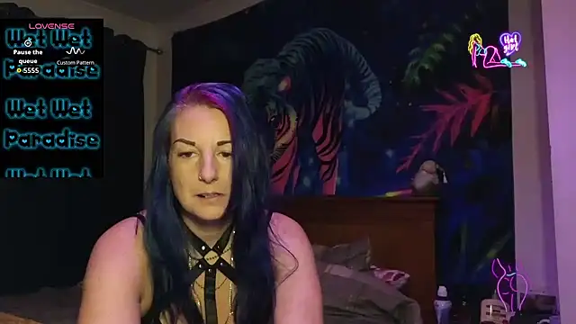 tattoomilf86 online show from February 16, 2026, 9:11 pm