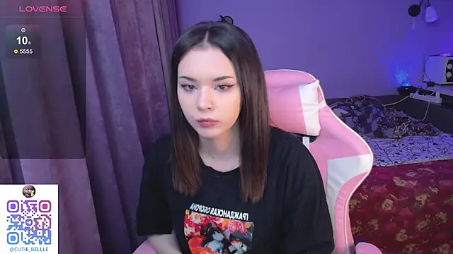 Snapshot of young_belle_ chatting on February 11, 2025, 8:58 am young belle online show from February 11, 2025, 8:58 am