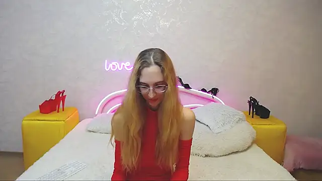 KlaryBrait online show from March 4, 2025, 4:20 pm