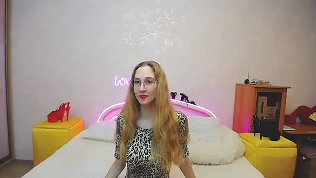 KlaryBrait online show from March 7, 2025, 6:13 am