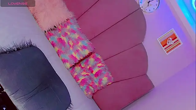 OSMARIEL SWEETT online show from December 7, 2024, 7:49 am