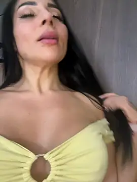 MOMALANA online show from April 9, 2026, 8:25 pm