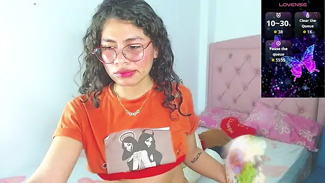 Cynthia hazel online show from October 9, 2025, 5:16 am