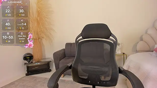 MaximusDick1  online show from June 28, 2026, 12:11 pm